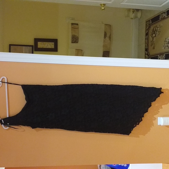 Lace Dress - Picture 2 of 6